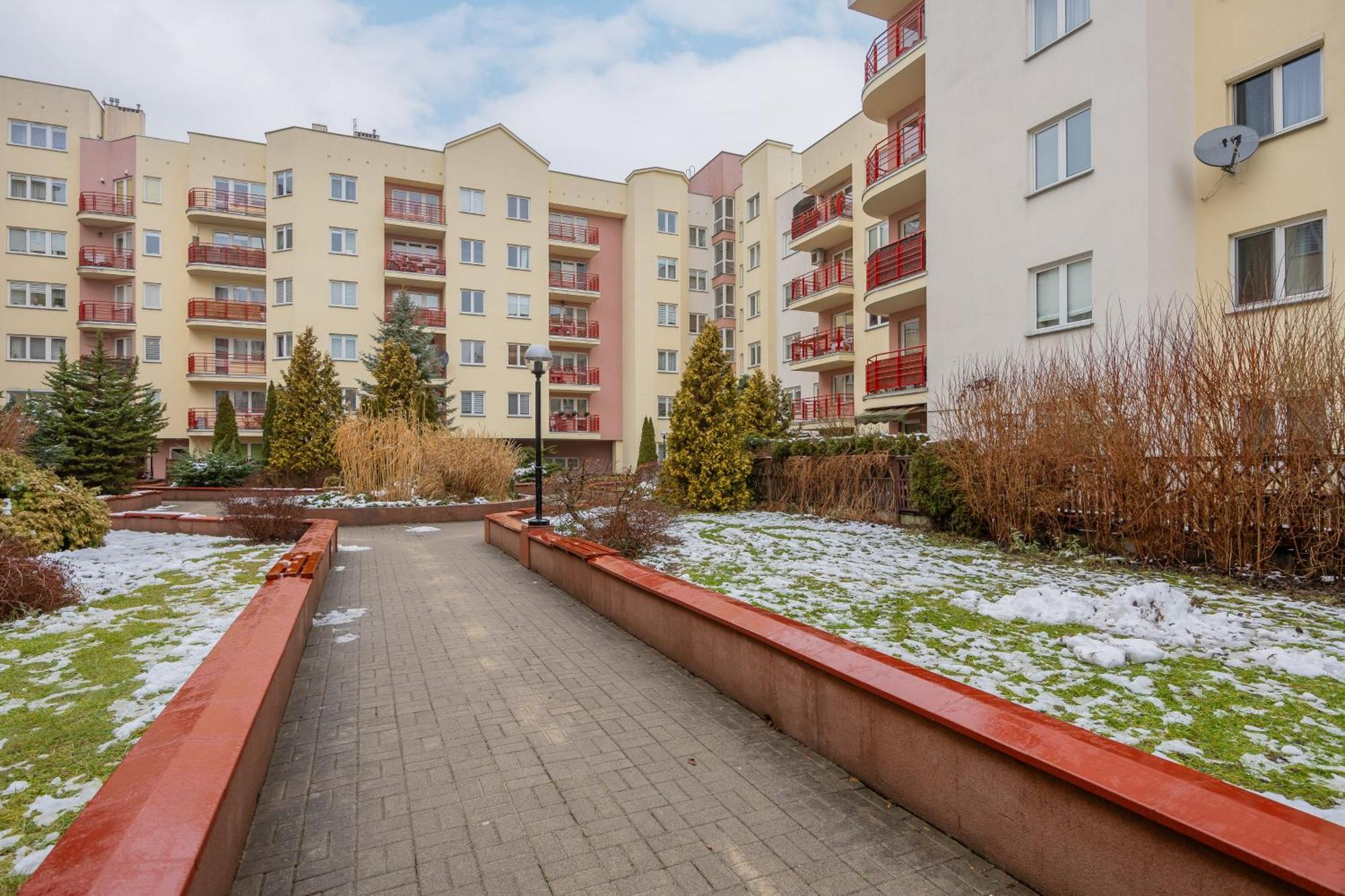 Stryjenskich Cozy With Balcony In Ursynow District By Renters Apartament *