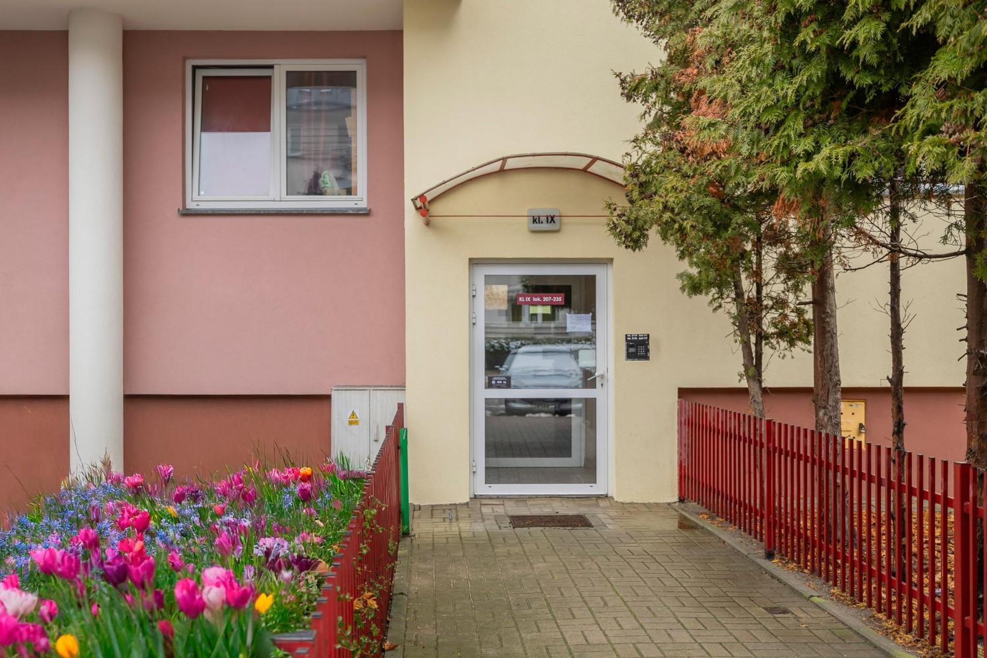 Apartament Stryjenskich Cozy With Balcony In Ursynow District By Renters