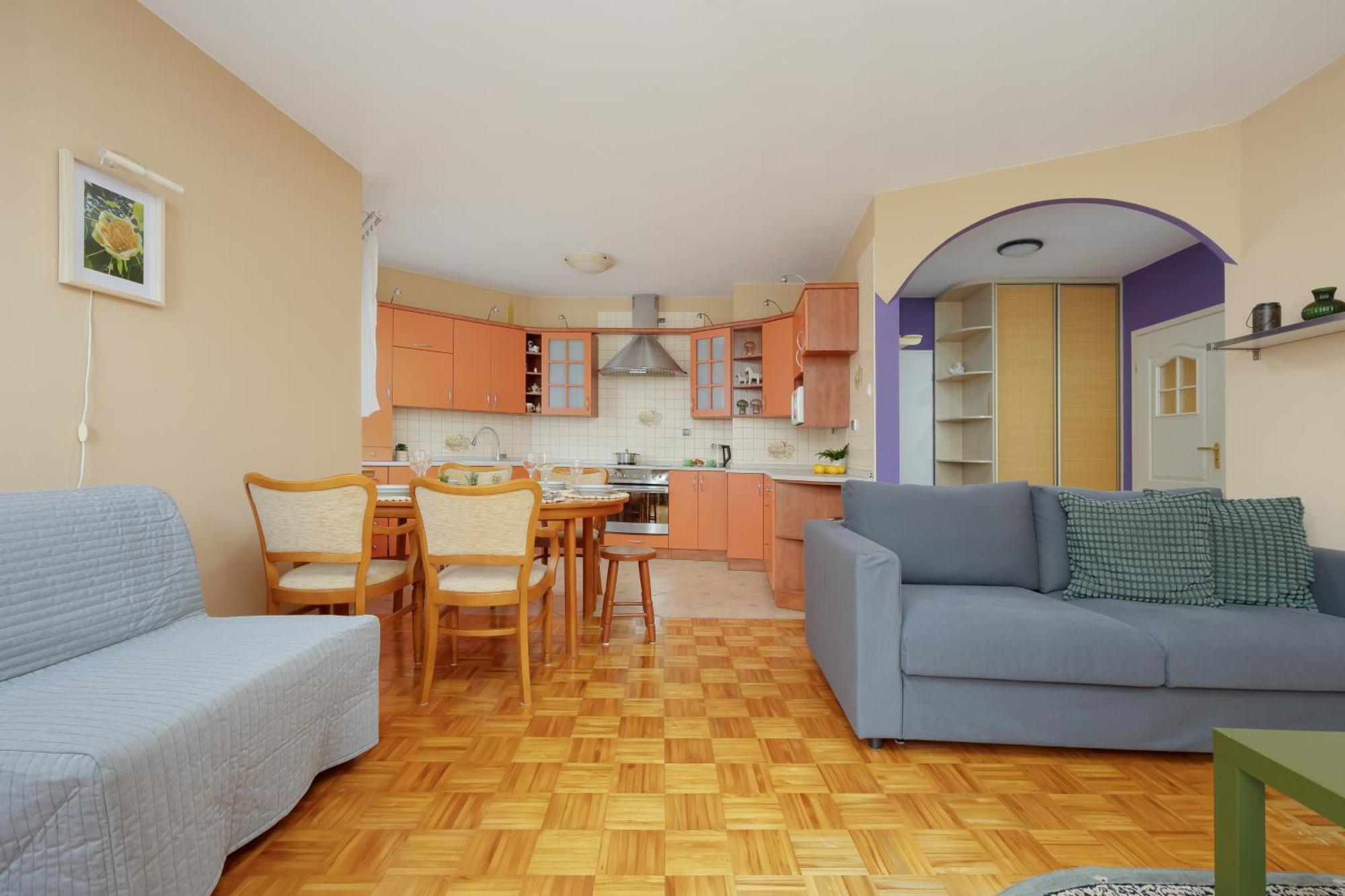 Stryjenskich Cozy With Balcony In Ursynow District By Renters *