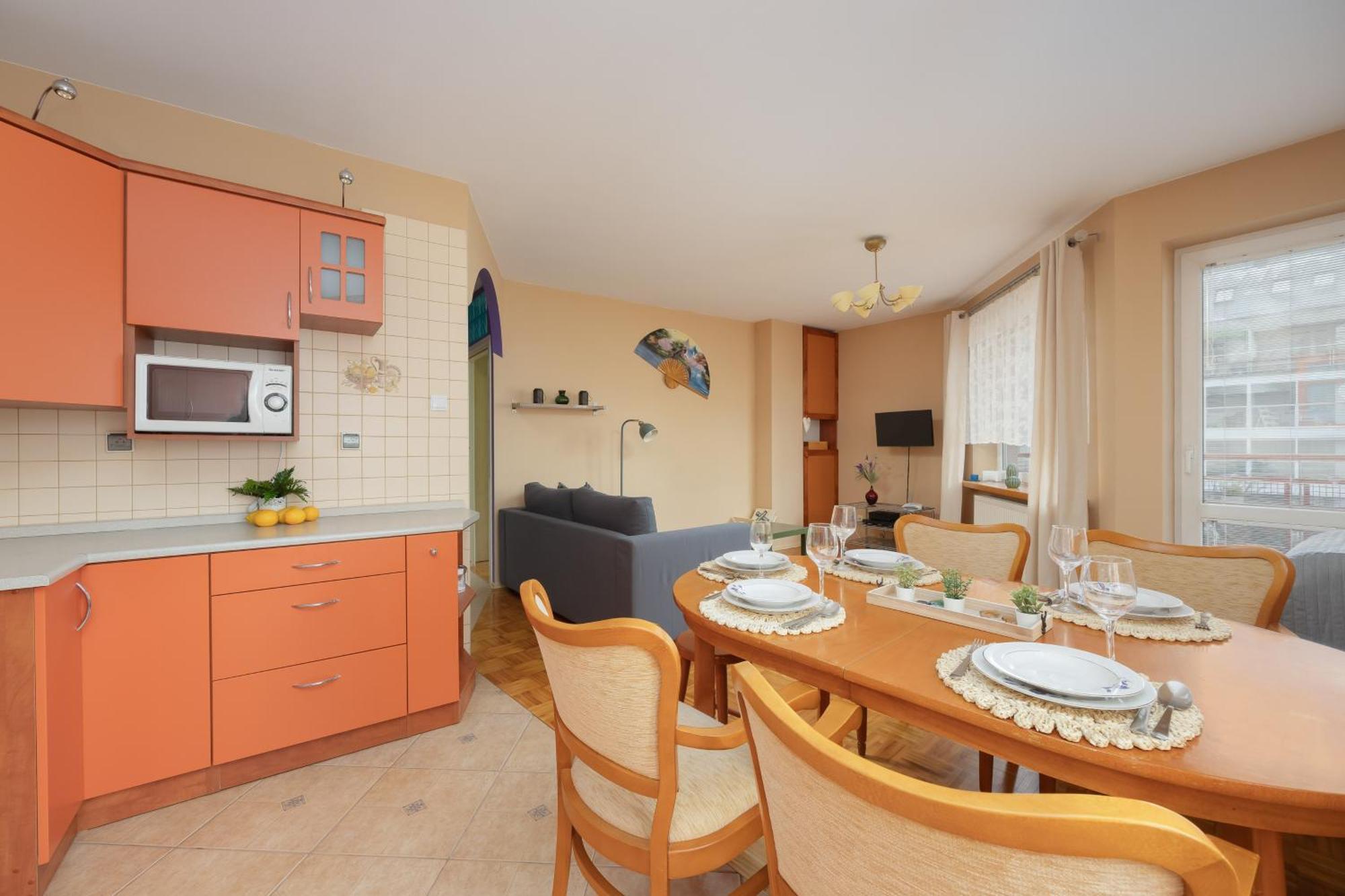 Stryjenskich Cozy With Balcony In Ursynow District By Renters